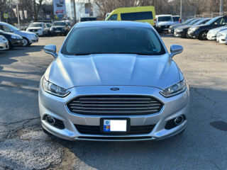 Ford Fusion foto 2