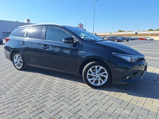 Toyota Auris foto 1