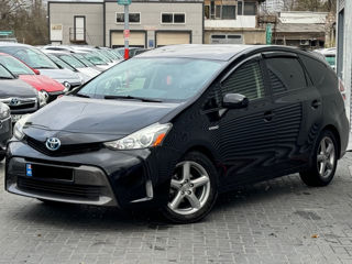 Toyota Prius v