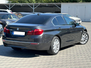 BMW 5 Series foto 4