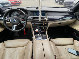 BMW 7 Series foto 8