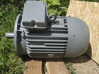 Motor electric 15KW/Электродвигатель 15КВт/ 15000W foto 4