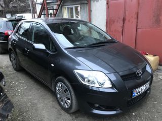 Toyota Auris foto 1