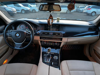 BMW 5 Series foto 10