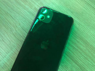 iPhone 11 impecabil foto 2