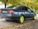 BMW 5 Series foto 6