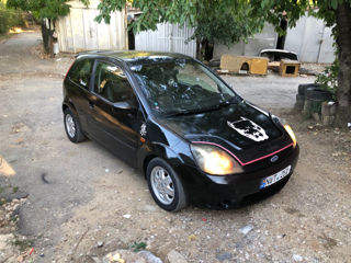 Ford Fiesta foto 4