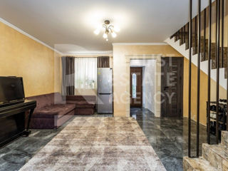 Vânzare, casă, 3 nivele, 4 camere, strada Cantinei, Durlești