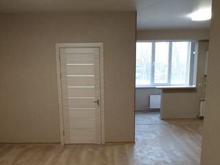 Vânzare apartament cu 2 camere, 43500 € foto 2