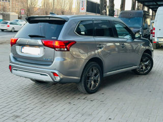 Mitsubishi Outlander foto 4