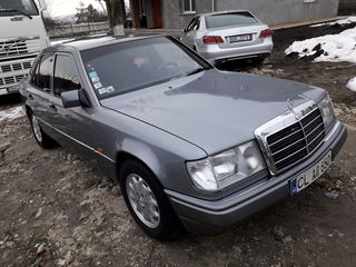 Mercedes Series (W124) foto 8