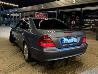 Mercedes E-Class foto 4