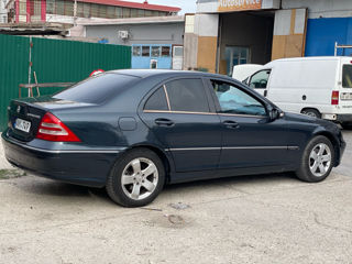 Mercedes C-Class foto 5