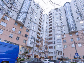 Apartament cu 3 camere, 147 m², Centru, Chișinău