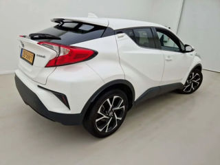 Toyota C-HR foto 3