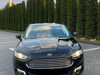 Ford Mondeo foto 2