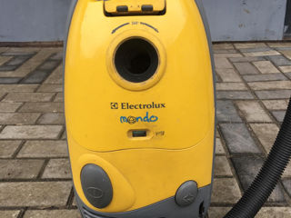 Пылесос "Electrolux". Пылесос советский "Сатурн". foto 2