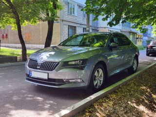 Skoda Superb foto 2