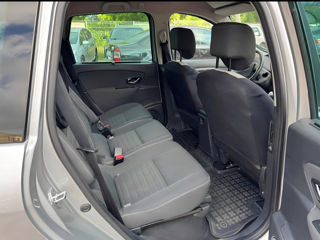 Renault Grand Scenic foto 9