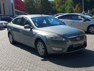 Ford Mondeo foto 9