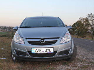 Opel Corsa foto 1