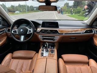 BMW 7 Series foto 8