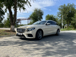 Mercedes E-Class foto 3