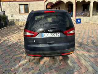 Ford Galaxy foto 2