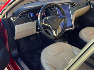 Tesla Model S foto 10