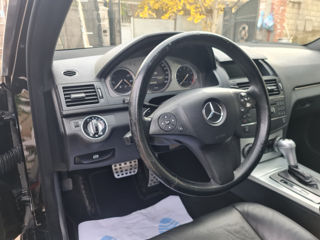 Mercedes C-Class foto 6