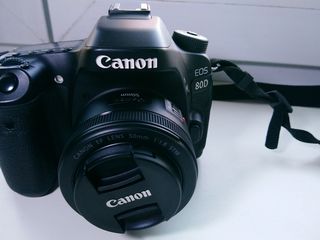 Canon 80D Kit  50mm 1,8 STM foto 1