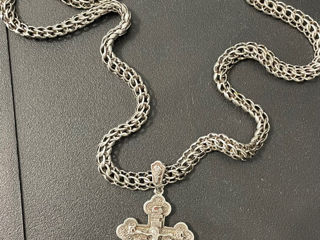 Lantisor bismarc si cruce din argint la pret bun!