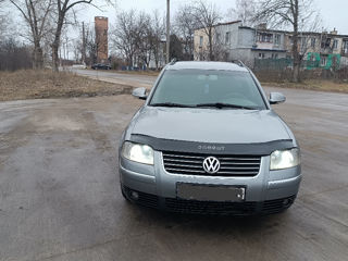 Volkswagen Passat foto 3