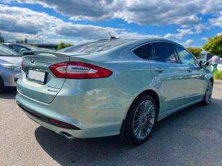 Ford Fusion foto 4