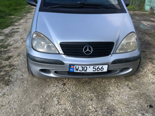 Mercedes A-Class foto 1