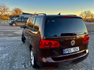 Volkswagen Touran foto 5