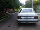 Mercedes Series (W124) foto 8