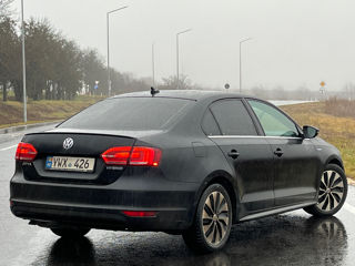 Volkswagen Jetta foto 4