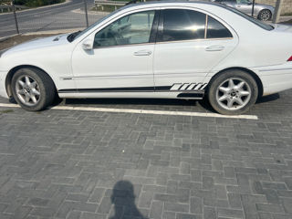 Mercedes C-Class foto 6