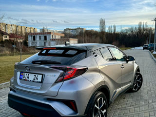 Toyota C-HR foto 4