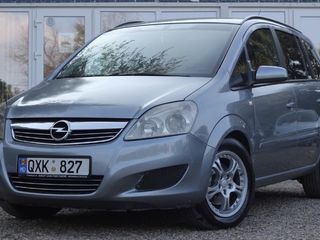 Opel Zafira foto 2