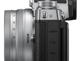 Nikon Z fc Kit DX 16-50mm f/3.5-6.3 VR Silver foto 2