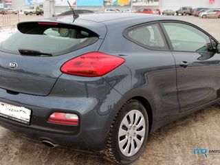 KIA Pro_Cee'd foto 1