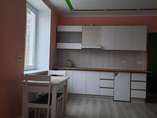 Apartament cu 2 camere, 30 m², Centru, Bălți foto 2