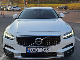 Volvo V90 Cross Country