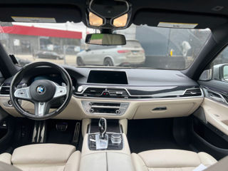 BMW 7 Series foto 9