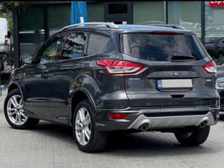 Ford Kuga foto 2