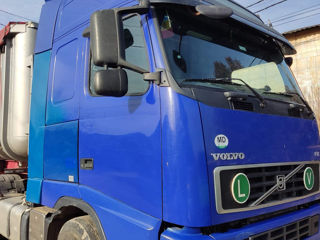 Volvo FH440 foto 4