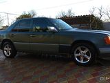 Mercedes Series (W124) foto 6