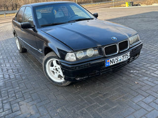 BMW 3 Series foto 3